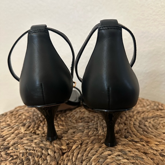 NWOT Vince Camuto Vinkely Square Toe Kitten Sandal
2” heel new without tags. - Picture 7 of 7